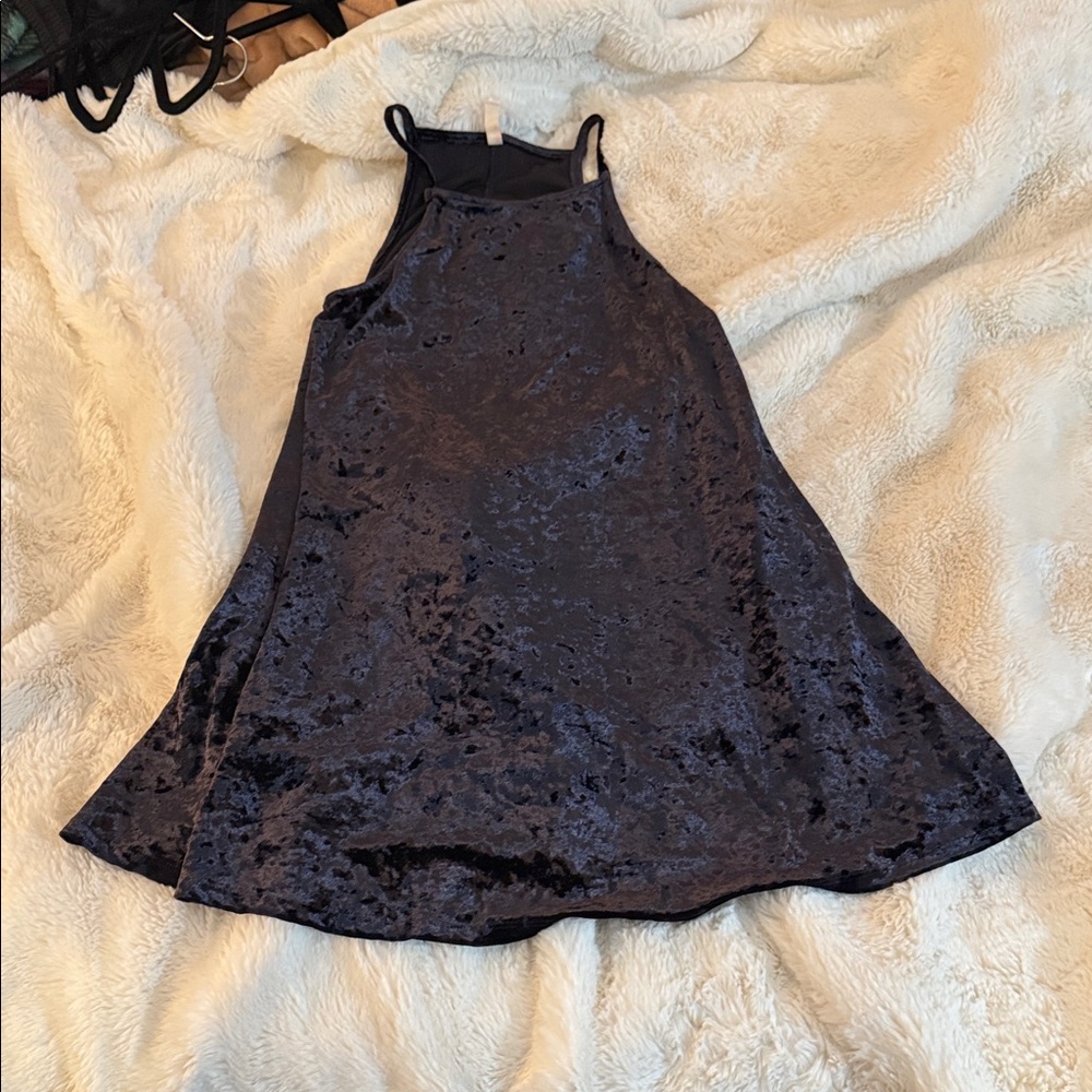 Wishlist Midnight Velvet Dress